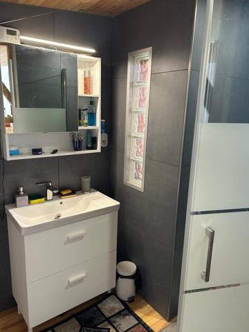 Chalet renové dans domaine privé