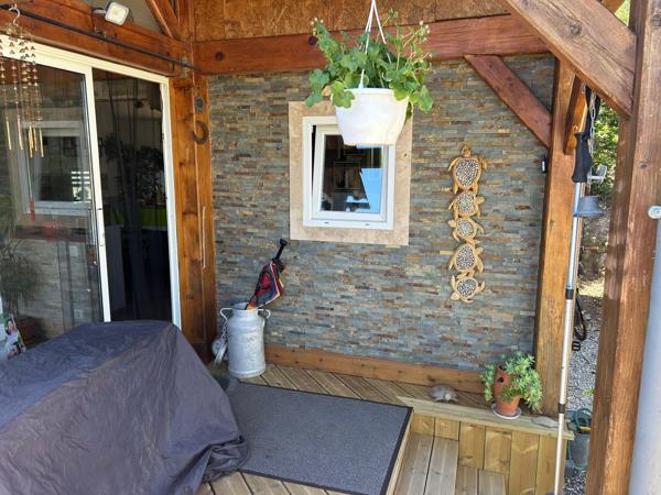 Chalet renové dans domaine privé