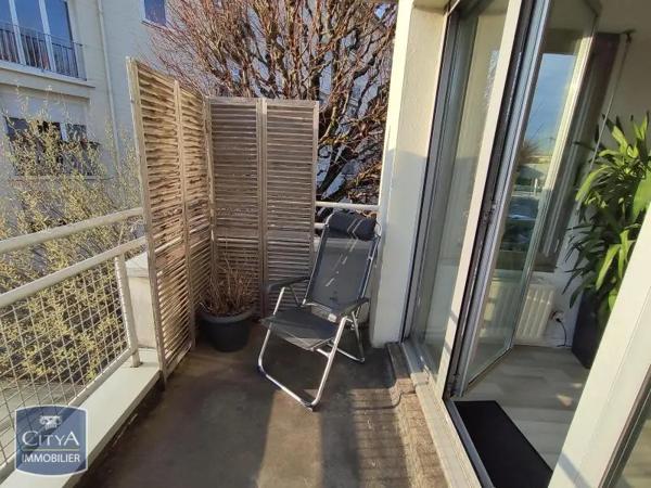 Appartement à louer 4 pièces 100m² Besançon (25000)