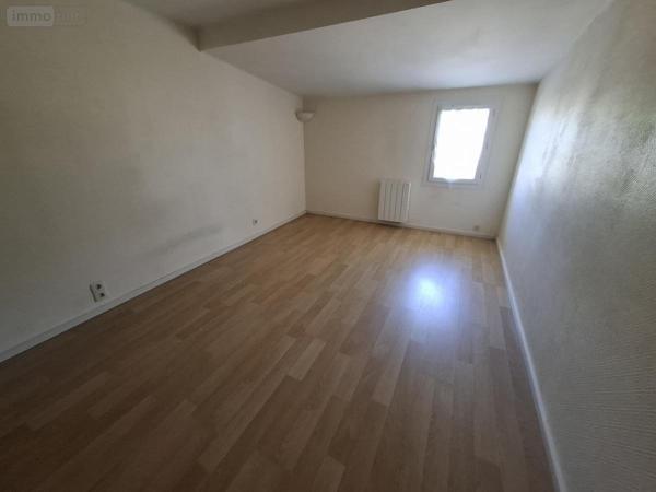 Immeuble à vendre à Saintes en Charente-Maritime (17100), ref : 17111-666