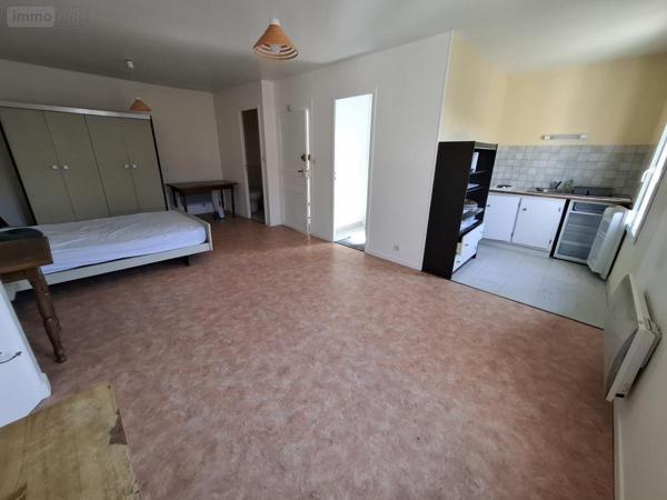 Immeuble à vendre à Saintes en Charente-Maritime (17100), ref : 17111-666