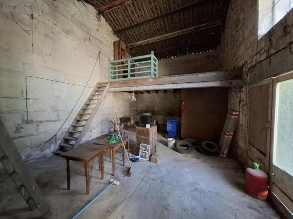 Immeuble à vendre à Saintes en Charente-Maritime (17100), ref : 17111-666