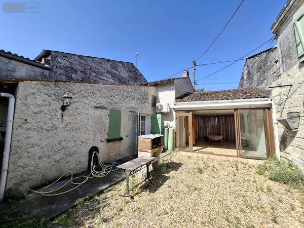 Immeuble à vendre à Saintes en Charente-Maritime (17100), ref : 17111-666