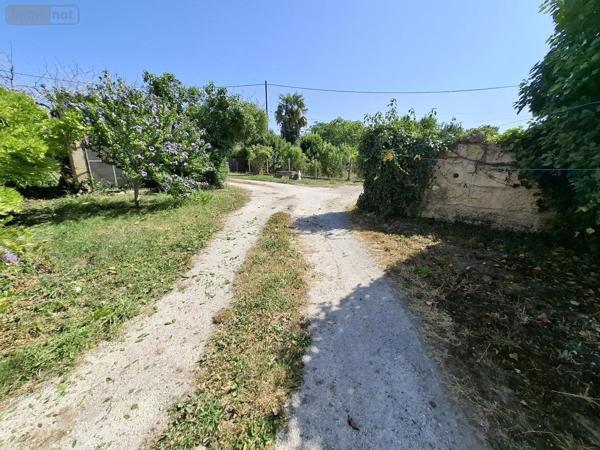Immeuble à vendre à Saintes en Charente-Maritime (17100), ref : 17111-666