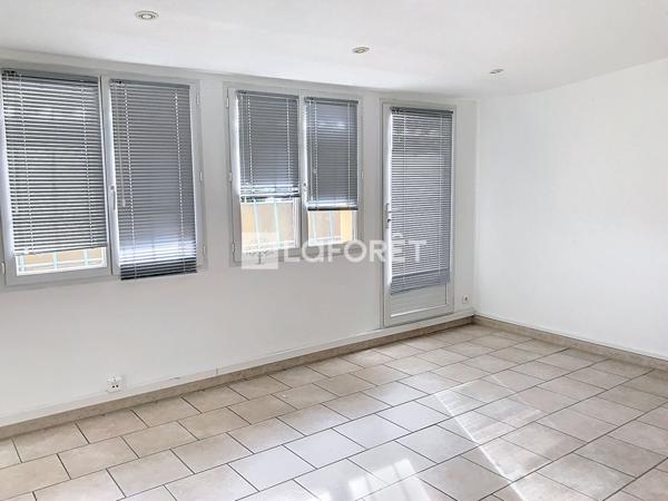 Location bureau Les Angles - 80 m² - 850 €/mois