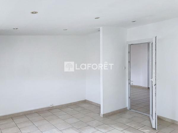 Location bureau Les Angles - 80 m² - 850 €/mois
