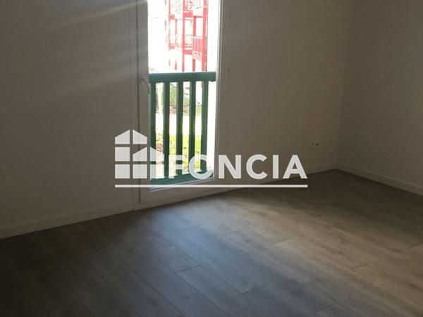 Location Appartement 3 pièces 59.5 m² - 1 RUE PENTTOKA Saint Pierre D'irube 64990