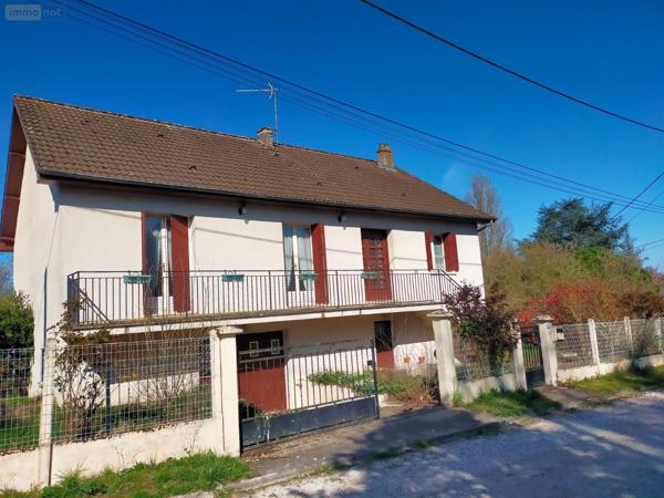 Pavillon à vendre à Cosne-Cours-sur-Loire dans la Nièvre (58200), ref : ST 266