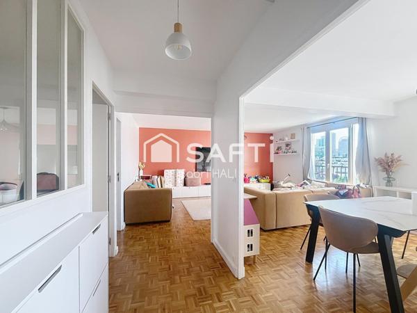 Appartement 4 pièces de 93m2 à Courbevoie Kilford, cave et parking.