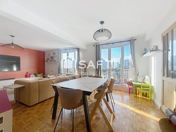 Appartement 4 pièces de 93m2 à Courbevoie Kilford, cave et parking.