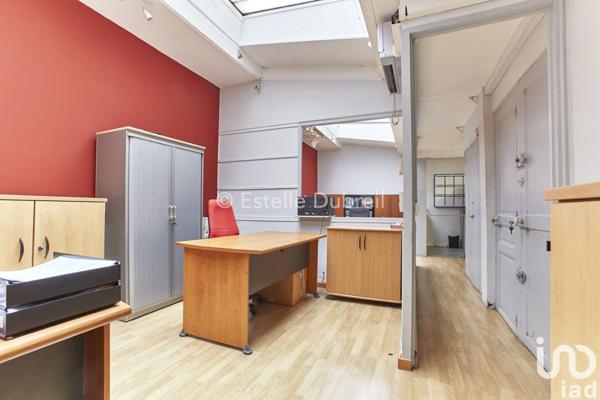 Murs commerciaux  à vendre 220 m² Paris 17