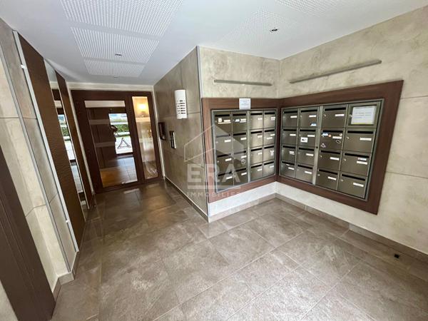 Appartement Les Clayes Sous Bois 2 pièce(s) 42 m2 cave et parking