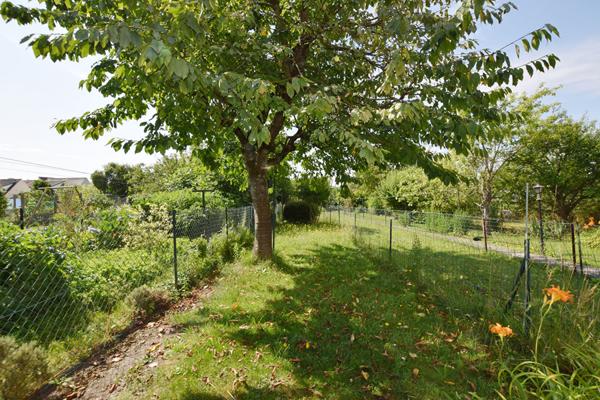 NANGIS, MAISON DE VILLE AVEC JARDIN MEUBLEE DE 70 M² ENVIRON, 2 CHAMBRES, SALON, CUISINE, JARDIN