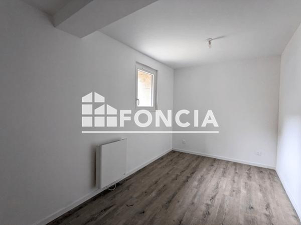 Location Appartement 2 pièces 39.65 m² - 3 rue de Neuvy Conlie 72240