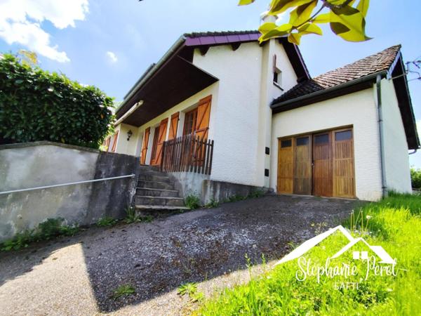 Un véritable havre de paix avec de beaux volumes et un extérieur plein de potentiel