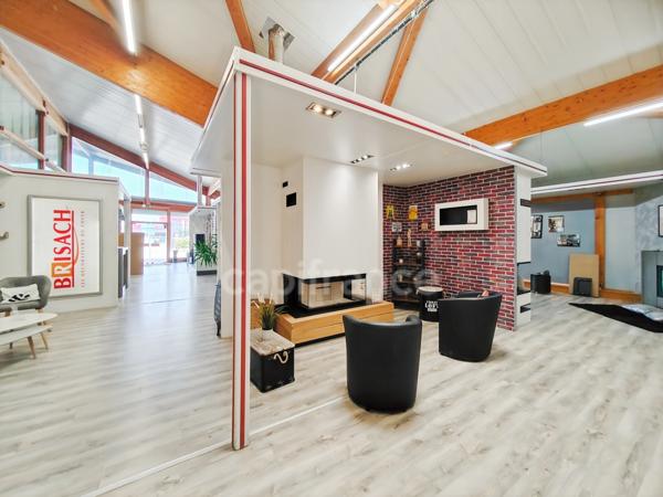 A vendre à Lux Dpt (71) Local commercial de 366 m² et bureaux