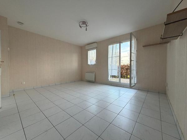 Studio avec terrasse de 15 m² ? Parking inclus ? Proche gare