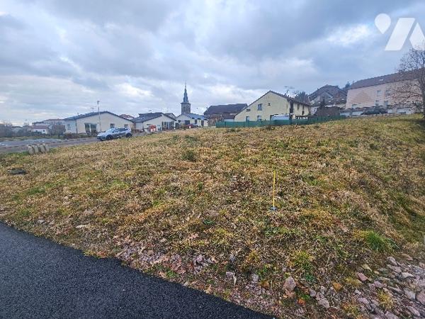 15637-2
A XERTIGNY (88220) Impasse du Pré Leveau
Un terrain à bâtir 
 AB n° 712 pour 854 m2