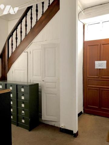 MALICORNE SUR SARTHE : IMMEUBLE PRECEDEMMENT A USAGE DE BUREAUX