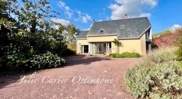 Jolie maison d'architecte de 160 m2 avec piscine