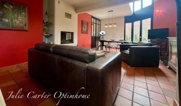 Jolie maison d'architecte de 160 m2 avec piscine