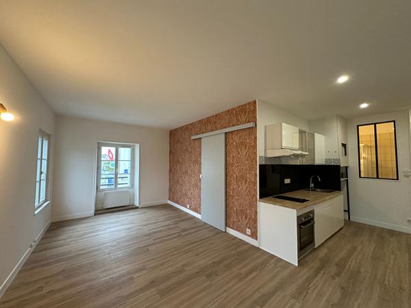 Appartement Type 2 refait à neuf Rochefort 41.91 m2