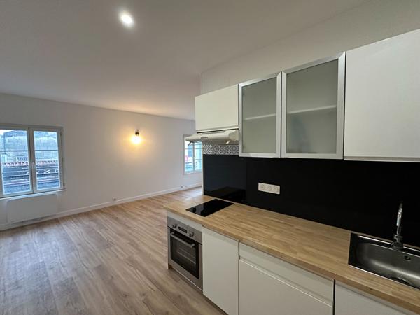 Appartement Type 2 refait à neuf Rochefort 41.91 m2
