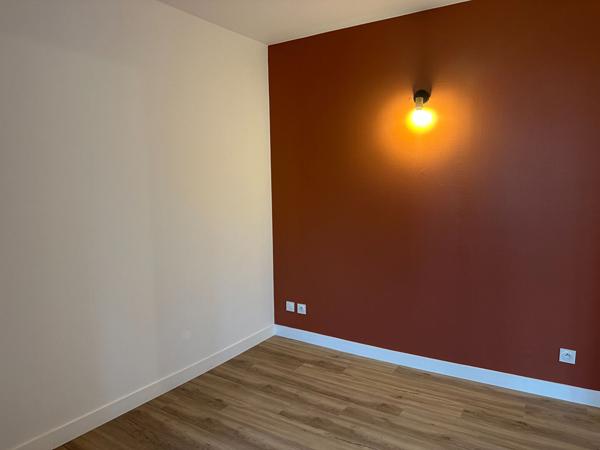 Appartement Type 2 refait à neuf Rochefort 41.91 m2