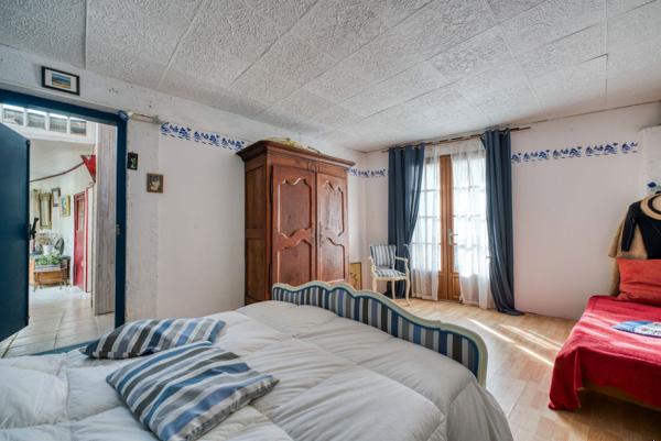 Insolite maison de village au coeur de Saint Denis d'Oléron.