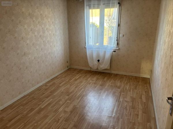 Maison à vendre à Bessé-sur-Braye dans la Sarthe (72310), ref : 101/1961