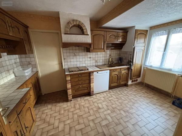 Maison à vendre à Bessé-sur-Braye dans la Sarthe (72310), ref : 101/1961