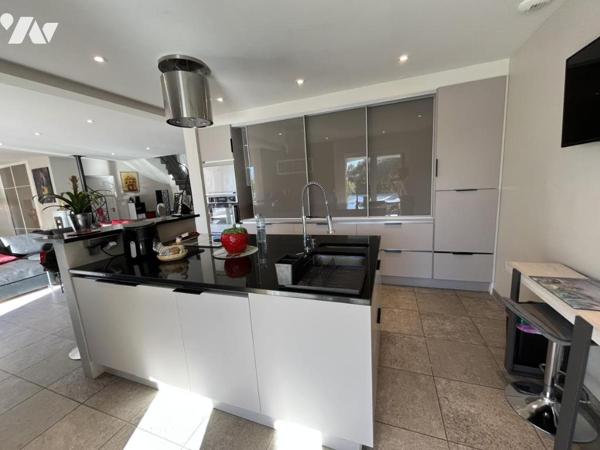 Proche Uzès, Villa avec belles prestations