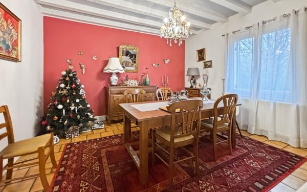 Maison à vendre    4 pièces •  Château-l'Évêque