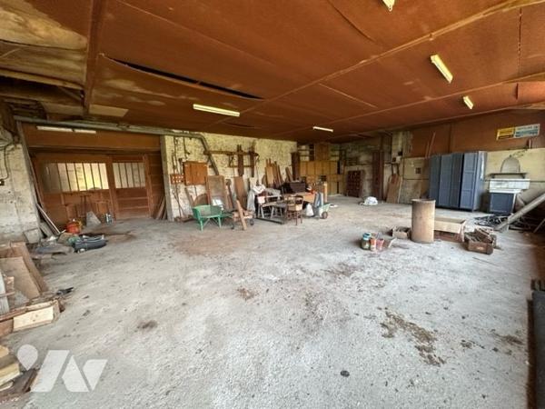 Maison avec dépendances