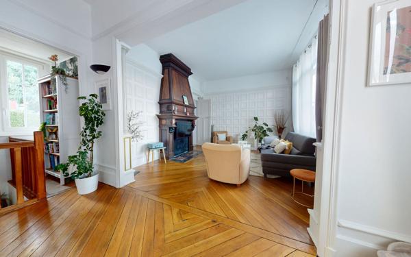 Maison à vendre    5 pièces •  Saint-Laurent-de-Brèvedent