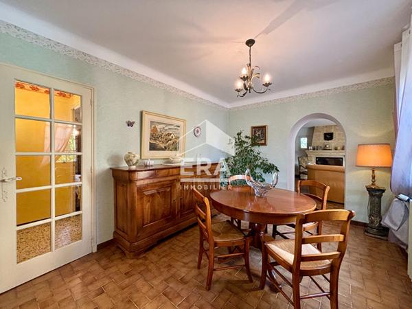 Maison à Castillon Du Gard 6 pièces 154m² - 4 chambres - Garage - piscine - dépendances