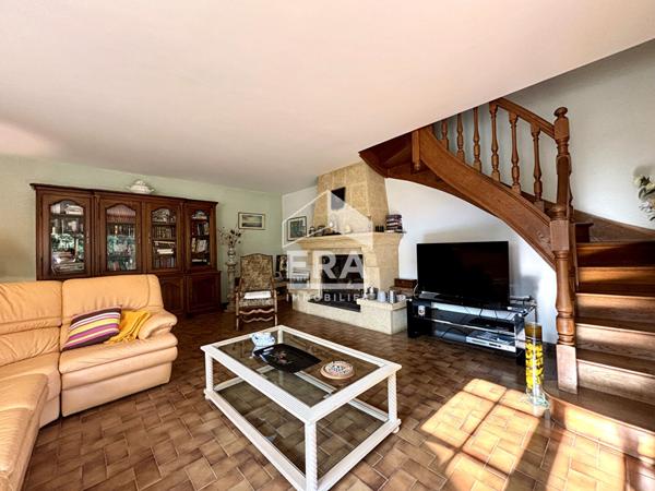 Maison à Castillon Du Gard 6 pièces 154m² - 4 chambres - Garage - piscine - dépendances