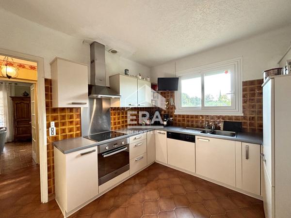 Maison à Castillon Du Gard 6 pièces 154m² - 4 chambres - Garage - piscine - dépendances