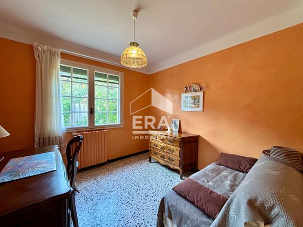 Maison à Castillon Du Gard 6 pièces 154m² - 4 chambres - Garage - piscine - dépendances