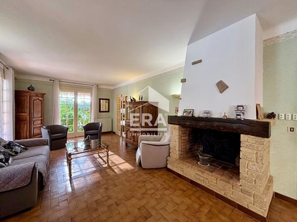 Maison à Castillon Du Gard 6 pièces 154m² - 4 chambres - Garage - piscine - dépendances