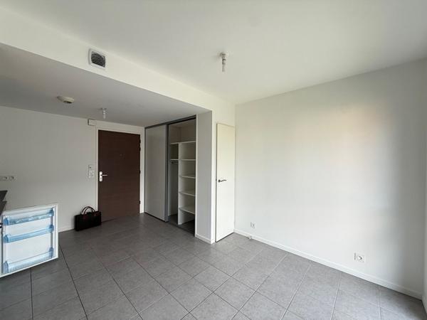 Appartement La Roche Sur Yon 1 pièce(s) 28.96 m2
