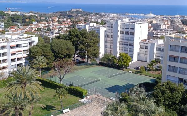 Appartement à vendre    3 pièces •  Antibes