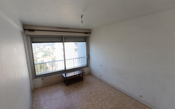 Appartement à vendre    3 pièces •  Antibes