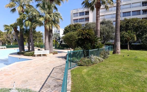Appartement à vendre    3 pièces •  Antibes