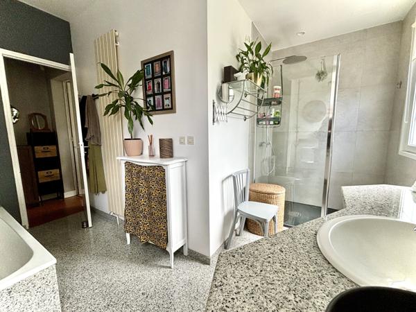 Maison 8 pièces - 180 m²