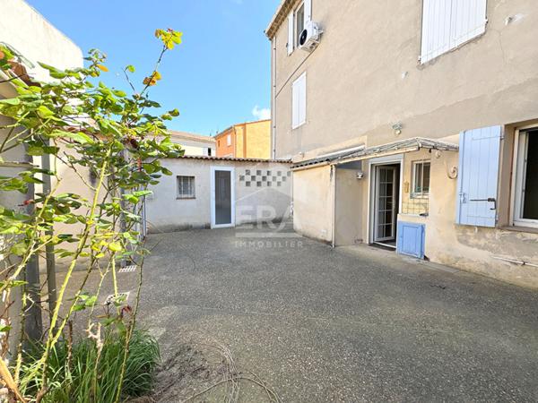 A VENDRE 84120 PERTUIS APPARTEMENT REZ DE CHAUSSEE TYPE 3 PIECES D'ENVIRON 60M² AVEC COUR ET POSSIBILITE DE STATIONNEMENT