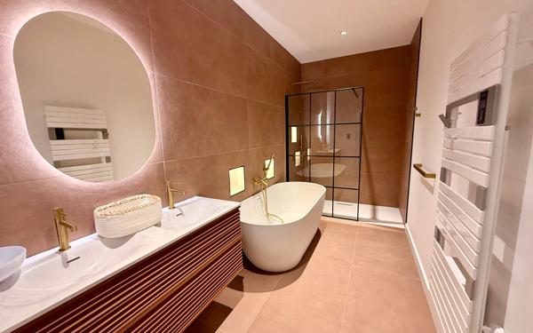 Appartement à vendre    4 pièces • 210,73 m2 Tarbes