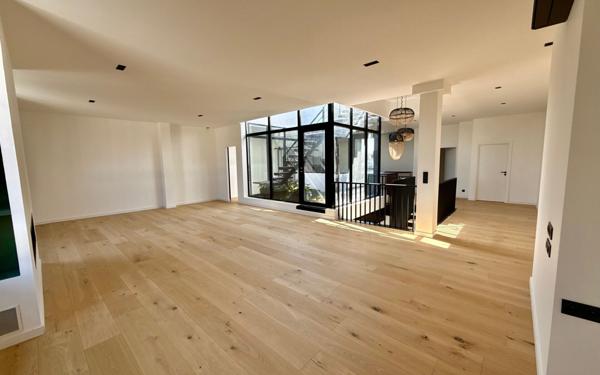 Appartement à vendre    4 pièces • 210,73 m2 Tarbes