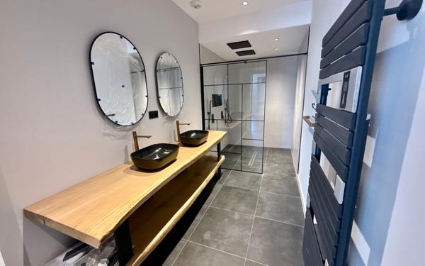 Appartement à vendre    4 pièces • 210,73 m2 Tarbes