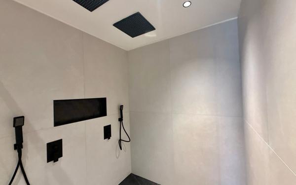 Appartement à vendre    4 pièces • 210,73 m2 Tarbes